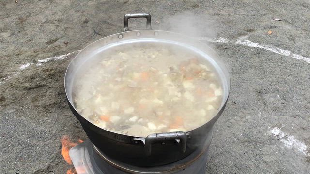 芋煮会の記事動画