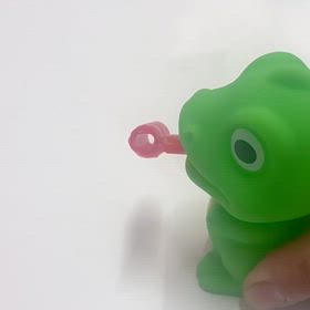 新しいおもちゃの画像