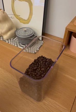 買い替えるならコレがおすすめ。大バズリした保存容器OXOのポップコンテナがめっちゃ便利でした！の記事動画