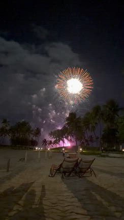 ハワイで年越し2025【57】　今年もベスポジでど迫力の花火☺︎の記事動画