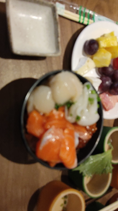 からくさホテル  海鮮丼の朝食の記事動画