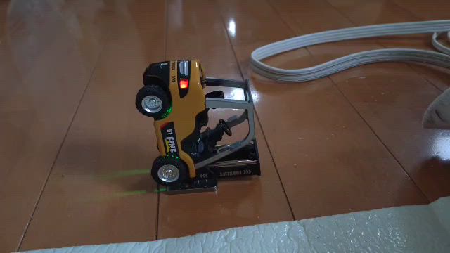 ミニカーのフォークリフト②の記事動画
