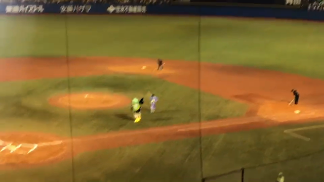 神宮球場！花火！の記事動画