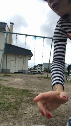 私は不審者？の記事動画