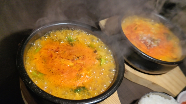 韓国料理へ！めちゃ沸騰！の記事動画