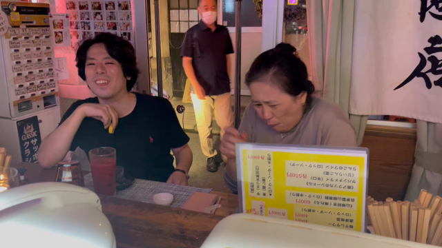 常連さんで大賑わいな夜の記事動画