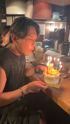 ヒデさんサプライズお祝いの日の記事動画