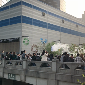 ブラブラとの画像