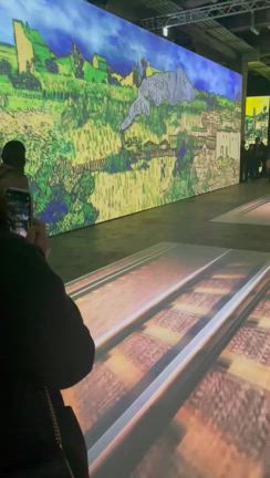 企画展【ゴッホアライブ】ここでしかできない体験・勇気を出してゴッホの世界に没入してみた！！の記事動画