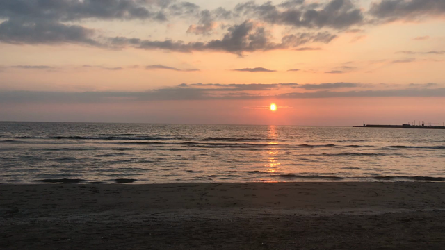 稲佐の浜アーシングWALK♡の記事動画