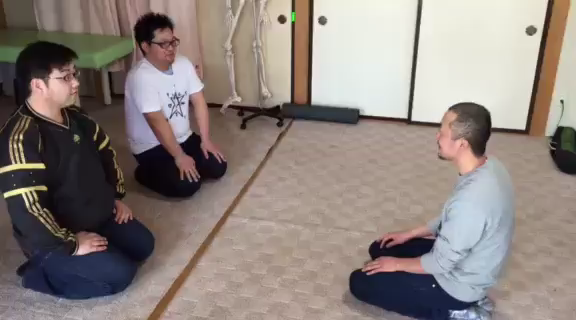 トリガーポイントマッサージの記事動画