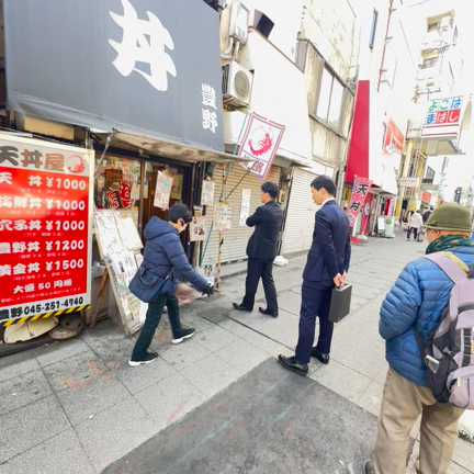 行列のランチ　腹へりんの記事動画