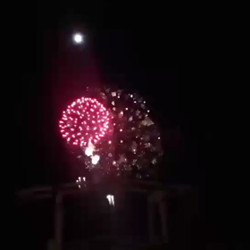 夏の花火に暑さを忘れの画像