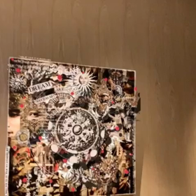 方向を指し示す。の画像